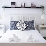 2br Backyard Flat By Arco Collection *