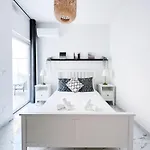 Apartman 2br Backyard Flat By Arco Collection *