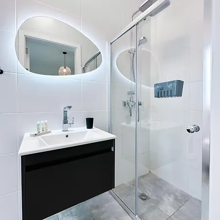 Lejlighed 2br Backyard Flat By Arco Collection *