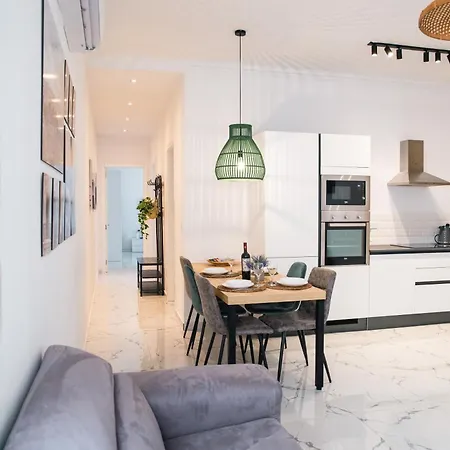 2br Backyard Flat By Arco Collection