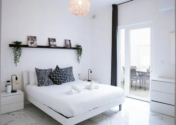 Appartement 2br Backyard Flat By Arco Collection