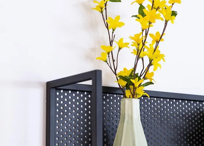 2br Backyard Flat By Arco Collection