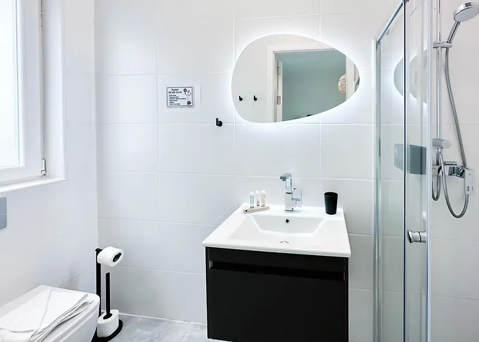 2br Backyard Flat By Arco Collection Appartement