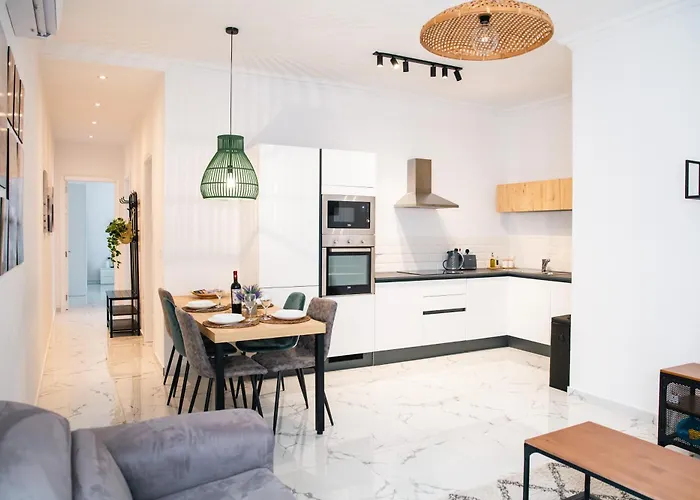 2br Backyard Flat By Arco Collection