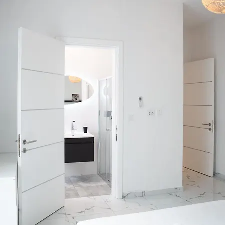 2br Backyard Flat By Arco Collection Apartman *